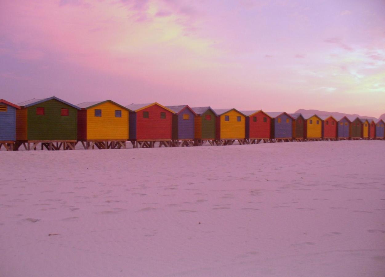 Royal@Sea2 Hotel Muizenberg Exterior photo